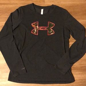 Women’s Under Armour shirt